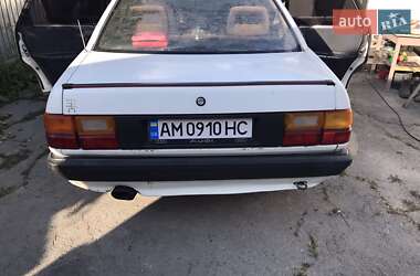 Седан Audi 100 1987 в Звягеле