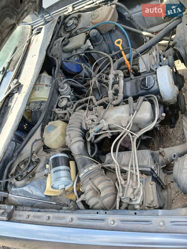 Седан Audi 100 1988 в Корсуне-Шевченковском