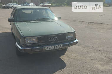 Седан Audi 100 1981 в Черняхове