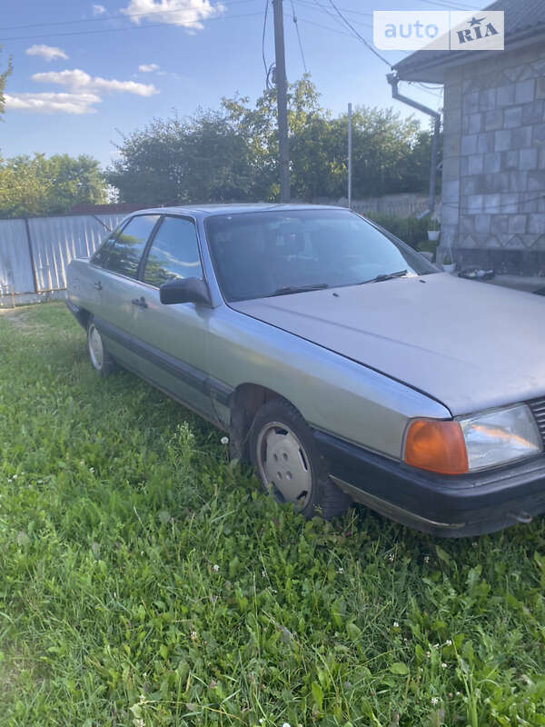 Седан Audi 100 1986 в Хмельницком