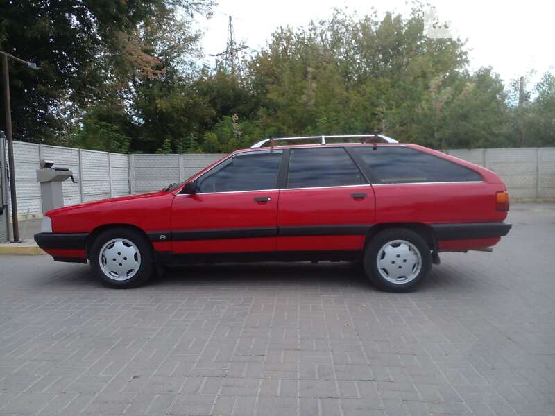 Универсал Audi 100 1989 в Ровно