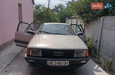 Седан Audi 100 1988 в Днепре