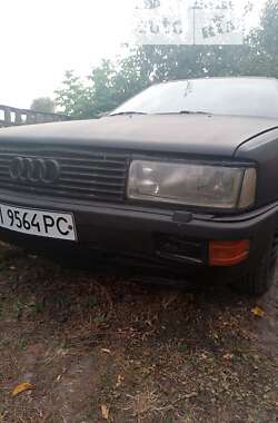 Седан Audi 100 1985 в Киеве