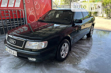 Седан Audi 100 1993 в Киеве