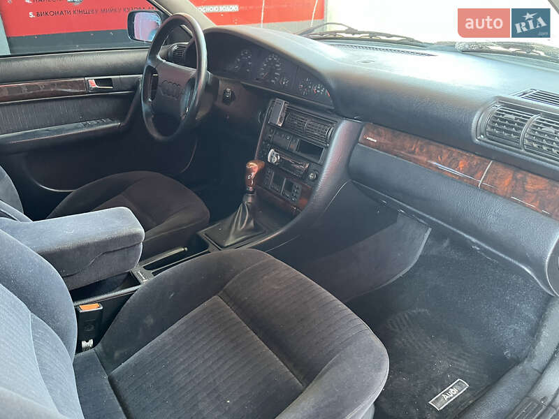 Седан Audi 100 1993 в Києві