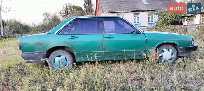 Седан Audi 100 1982 в Пулинах