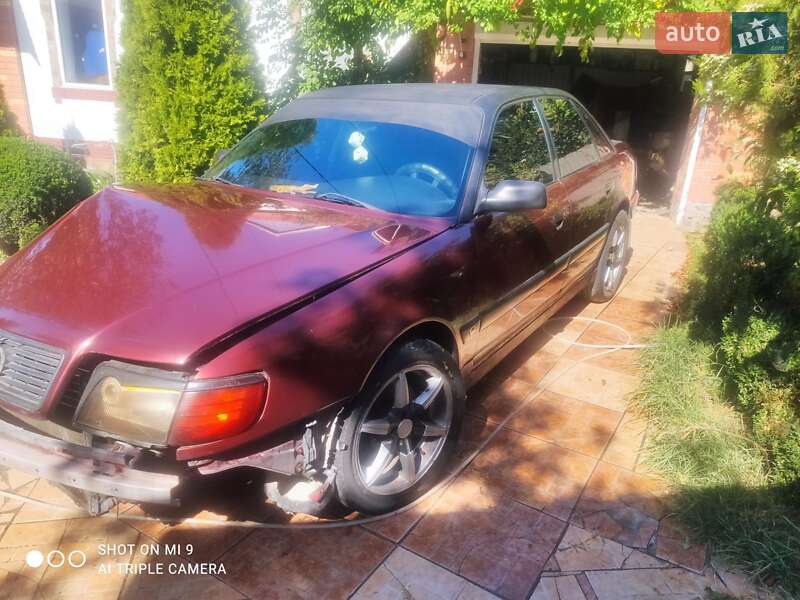 Седан Audi 100 1991 в Вольнянске
