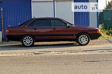 Седан Audi 100 1989 в Ратным