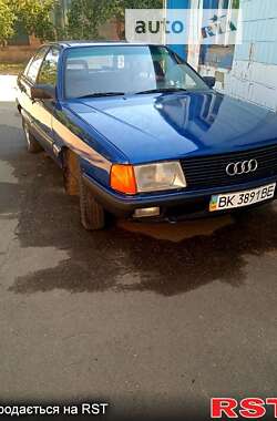 Седан Audi 100 1987 в Ровно