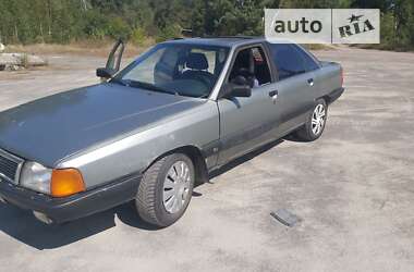 Седан Audi 100 1988 в Сарнах