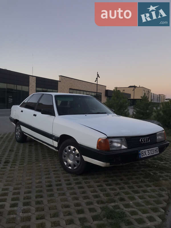 Седан Audi 100 1986 в Хмельницком