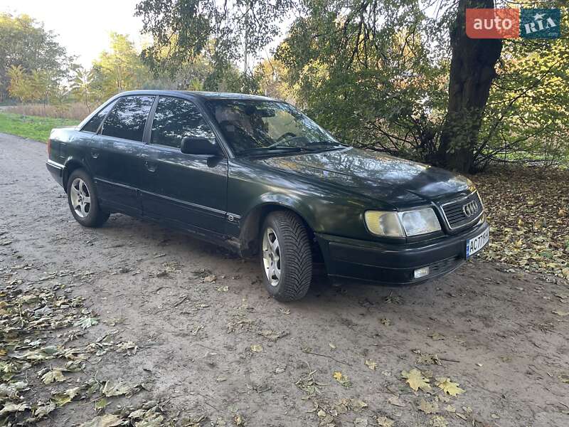 Седан Audi 100 1993 в Луцке