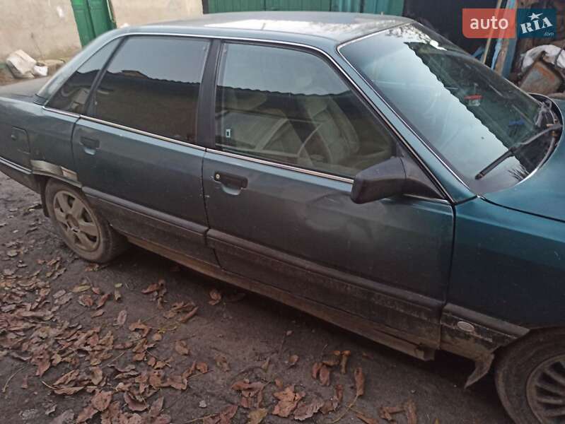 Седан Audi 100 1989 в Ровно