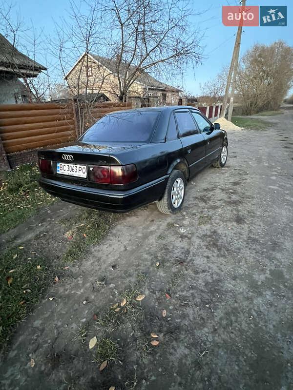 Седан Audi 100 1994 в Буске