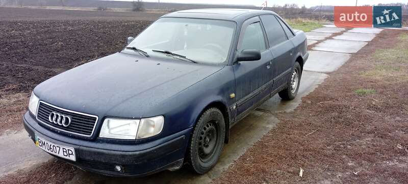 Седан Audi 100 1993 в Лохвице
