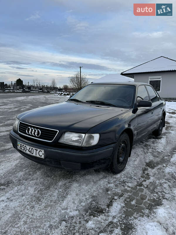 Седан Audi 100 1994 в Львове
