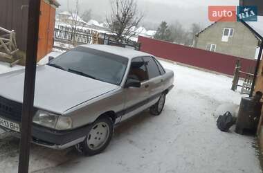 Седан Audi 100 1990 в Чернівцях