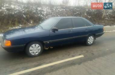 Седан Audi 100 1990 в Дубні