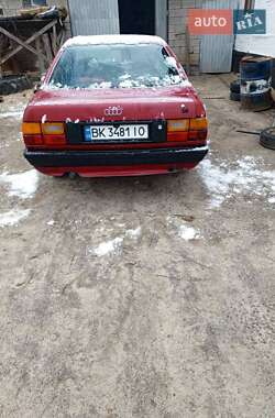 Седан Audi 100 1988 в Березному