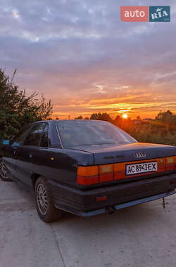 Седан Audi 100 1988 в 
