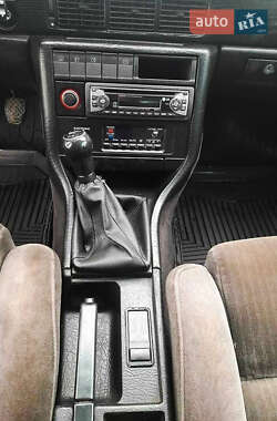 Седан Audi 100 1988 в 