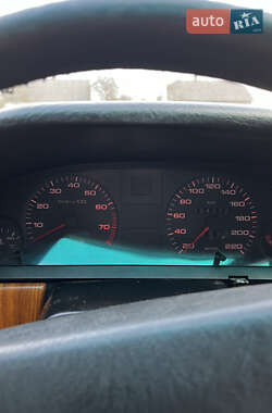 Седан Audi 100 1988 в 