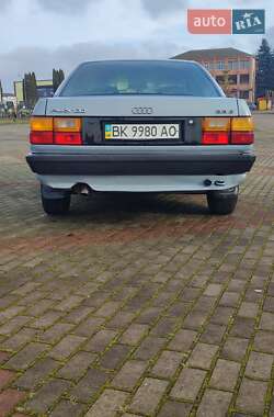 Седан Audi 100 1989 в 