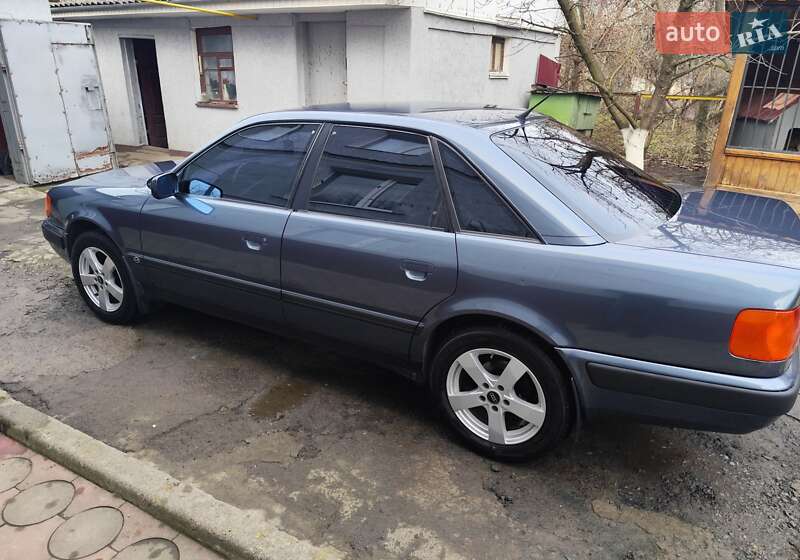 Седан Audi 100 1991 в Красилове