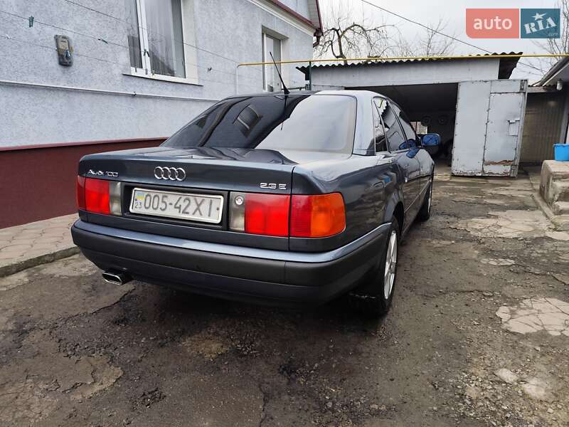 Седан Audi 100 1991 в Красилове