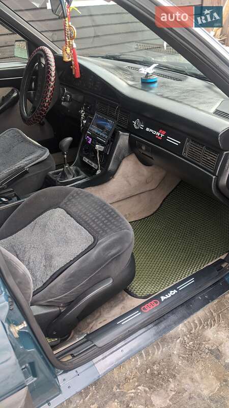 Седан Audi 100 1989 в Бориславе
