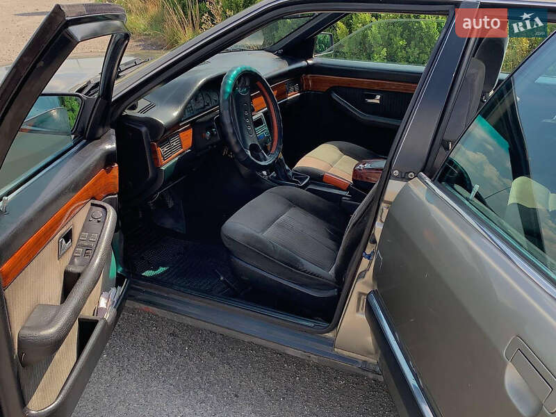 Седан Audi 100 1990 в Хмельницком
