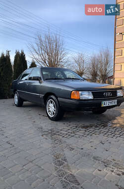 Седан Audi 100 1990 в Кагарлыке