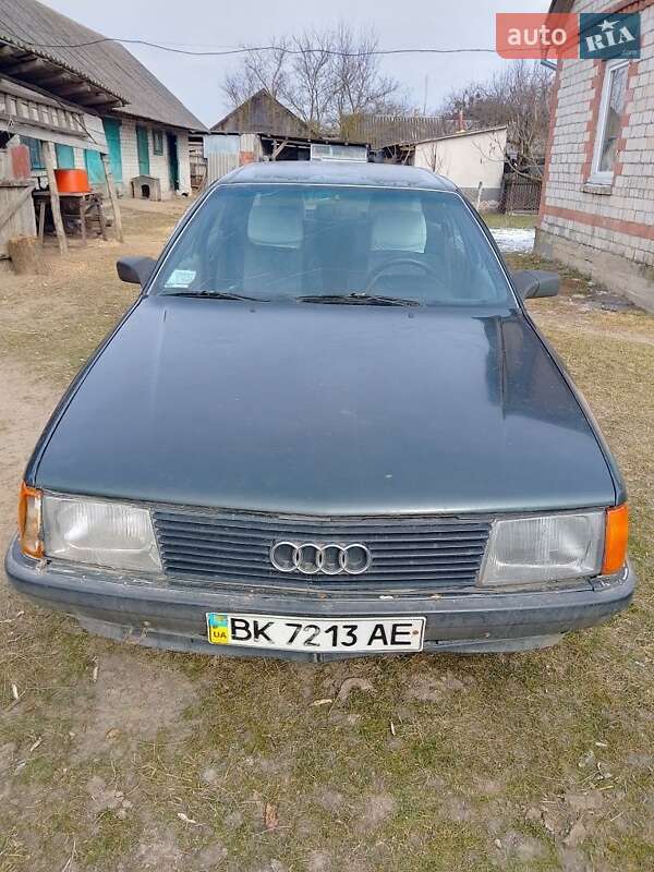 Седан Audi 100 1987 в Ровно