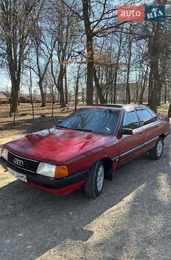 Седан Audi 100 1990 в Чернівцях