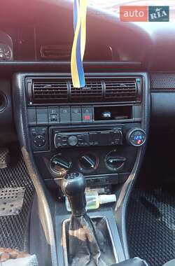 Седан Audi 100 1993 в 
