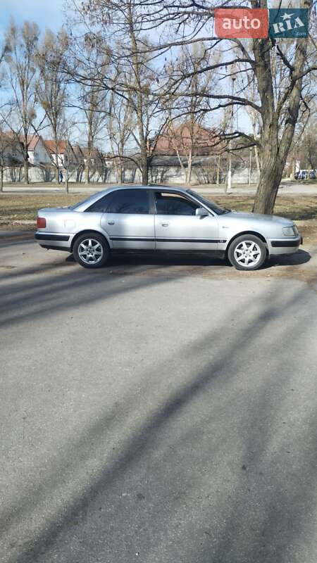 Седан Audi 100 1991 в Чернігові