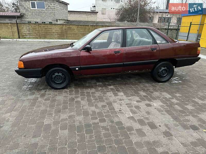 Седан Audi 100 1987 в Луцке