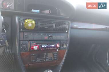 Седан Audi 100 1993 в 