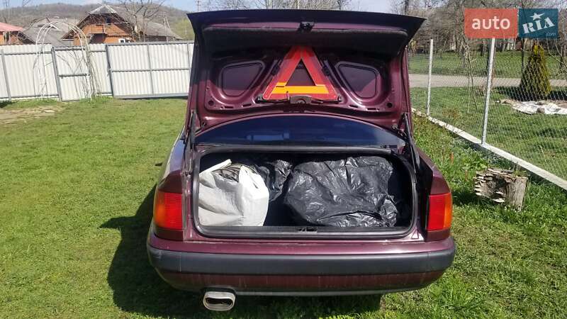 Седан Audi 100 1994 в Стрые