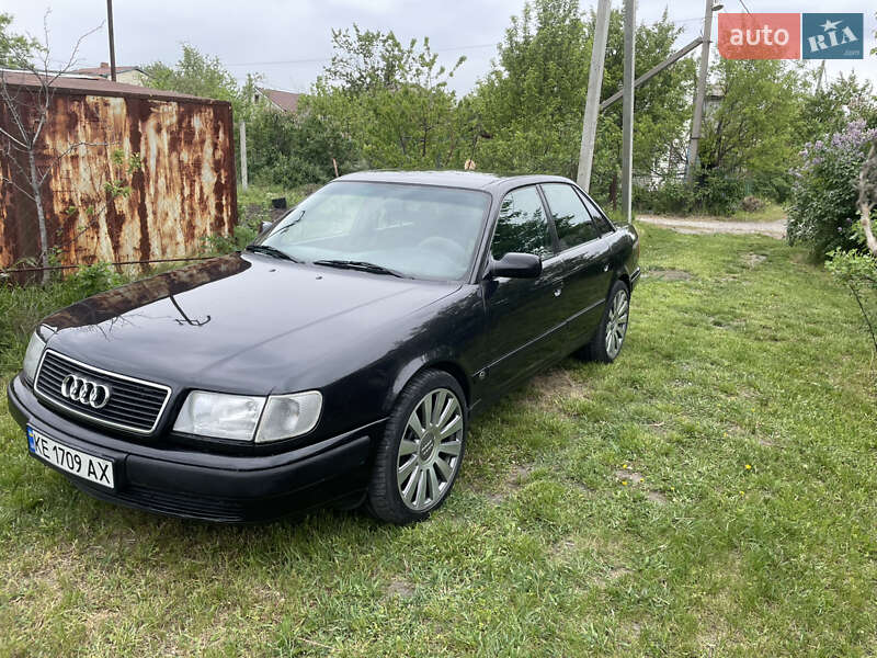 Седан Audi 100 1994 в 