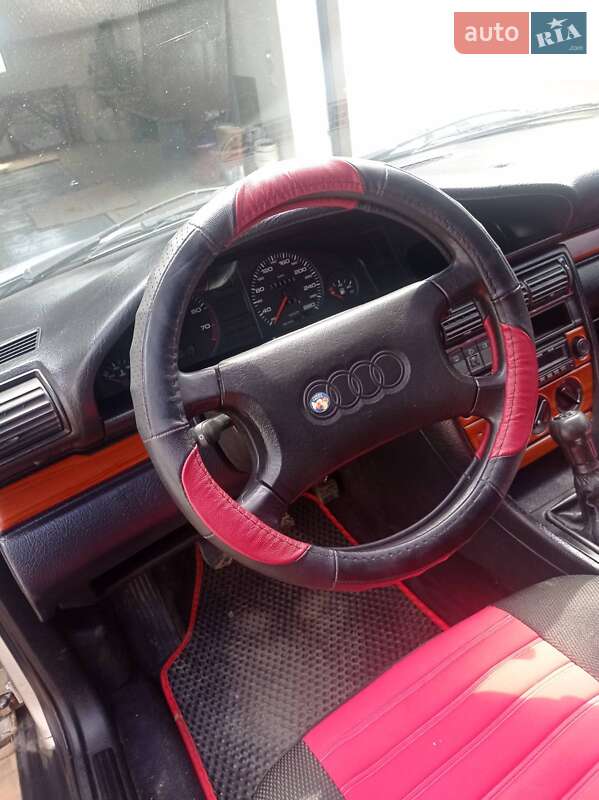 Седан Audi 100 1992 в Черновцах