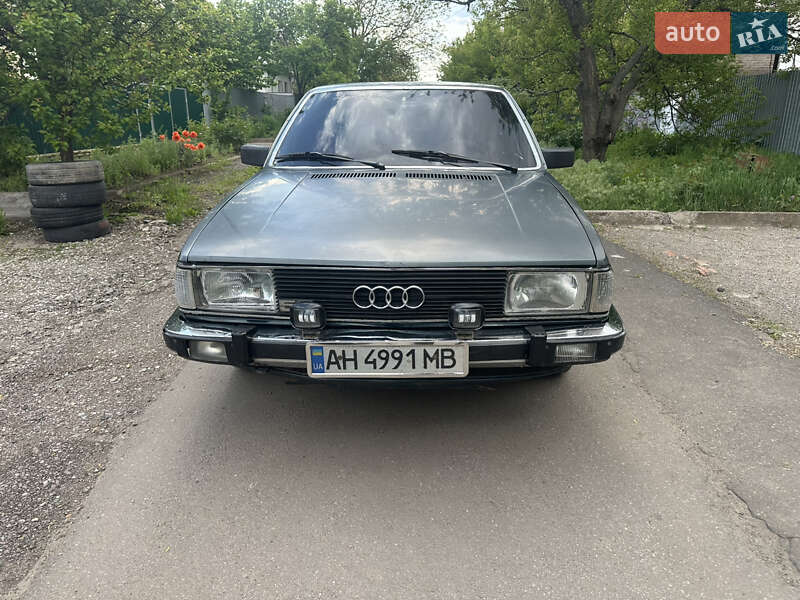 Седан Audi 100 1982 в Краматорске