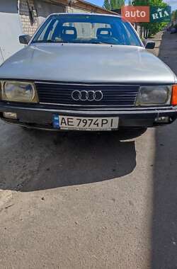 Седан Audi 100 1985 в 