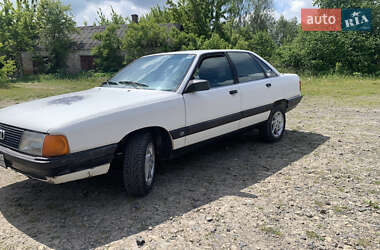 Седан Audi 100 1988 в 