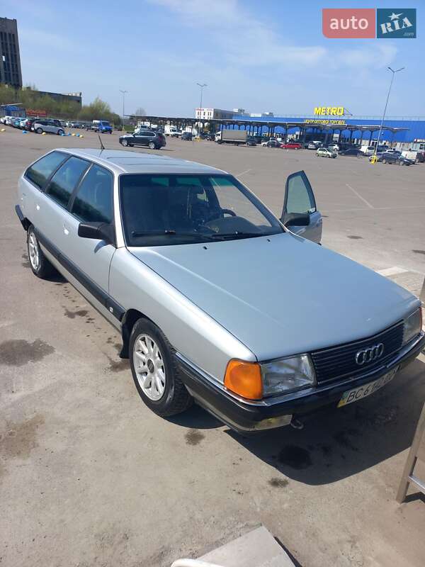 Универсал Audi 100 1989 в Львове