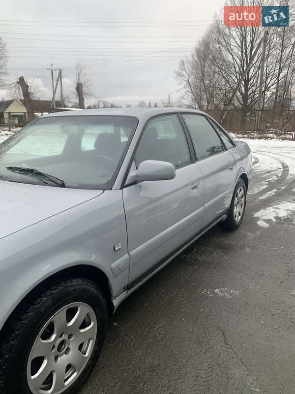 Седан Audi 100 1994 в Киеве