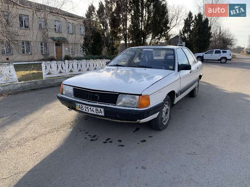 Седан Audi 100 1986 в 