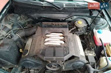 Седан Audi 100 1993 в 