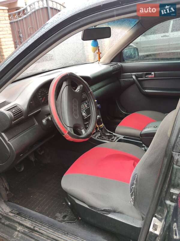 Седан Audi 100 1992 в Яготине