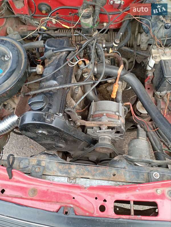 Седан Audi 100 1990 в Зарічному